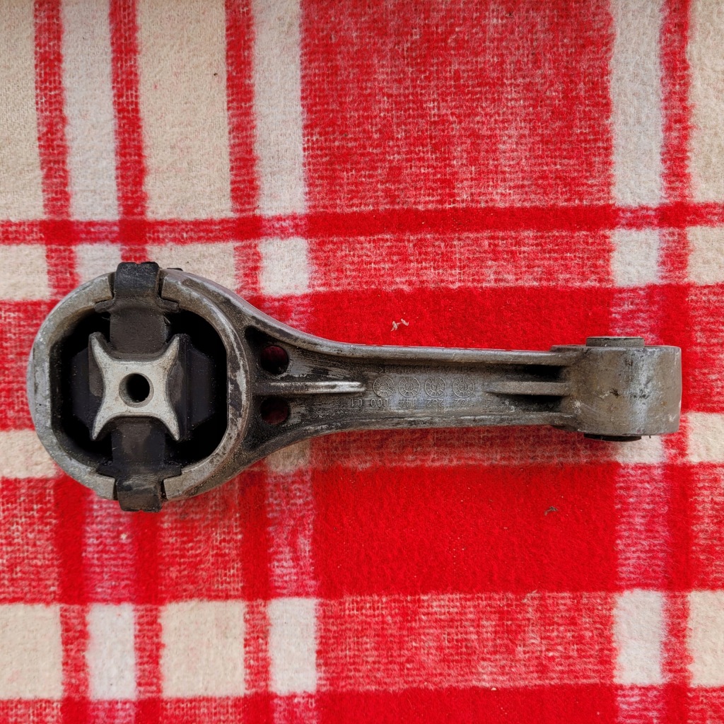 Купить Кронштейн подушка двигателя vw 199 851