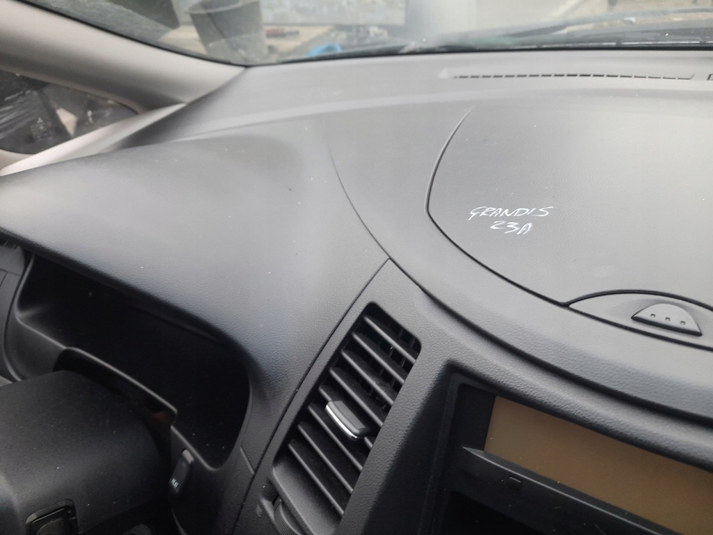 фото №15, Mitsubishi grandis pulpit приборная панель приборная консоль