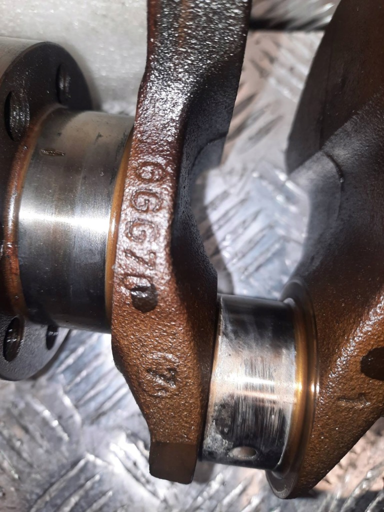 Wał коленчатый bmw e39 523i m52b25 с Разборки