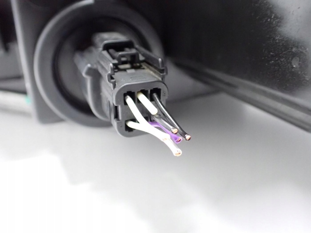 Фара правий перед європа led 1034319-01-c tesla model x 18r Доставка