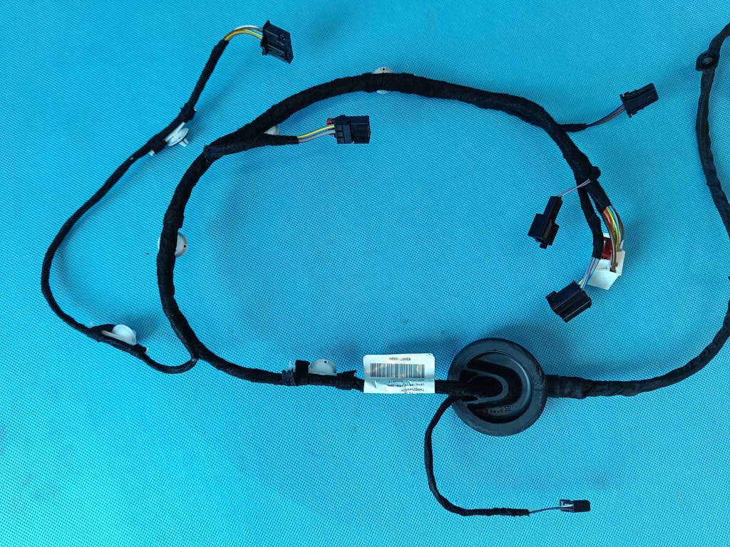 фото №13, Audi q3 f3 sportback 1.4 tsi 110kw 2024r джгут двері правий задня 83a971688h