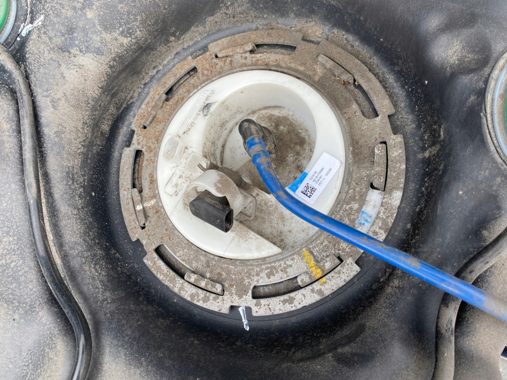 W207 c207 mercedes e400 бак топлива насос 20447001002 a2184700994 Оригинал