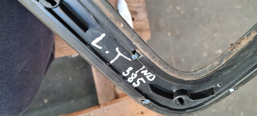 фото №8, Chrysler pacifica 2022 молдинг стекло karosreyjnej левая задняя хром 68227297ad