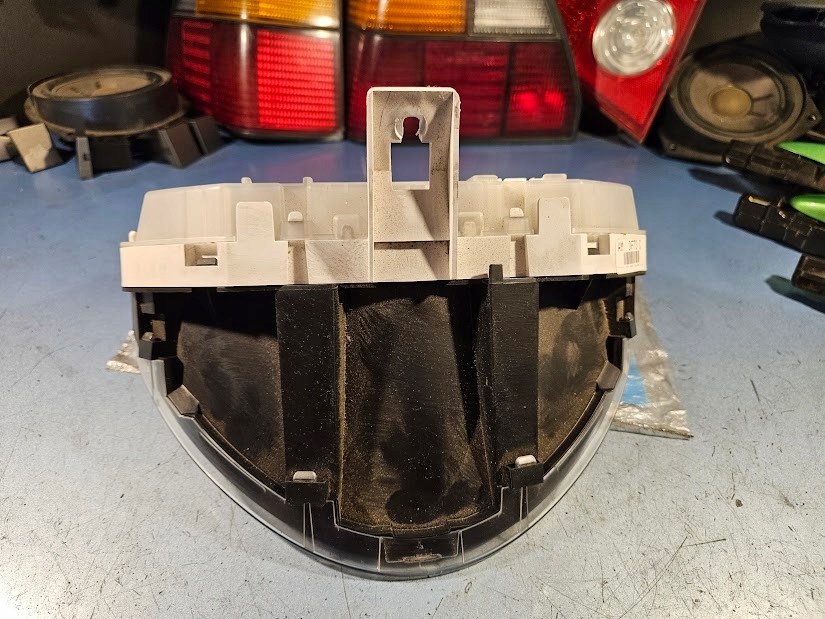 фото №5, Счетчик дисплей приборная панель mazda 2 1.4 16v am df73 c