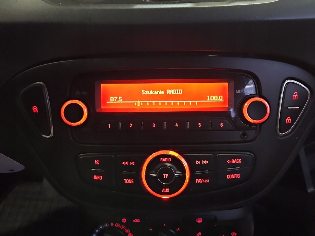 Купити Радіо заводський opel corsa e 39068066 радіопрогравач