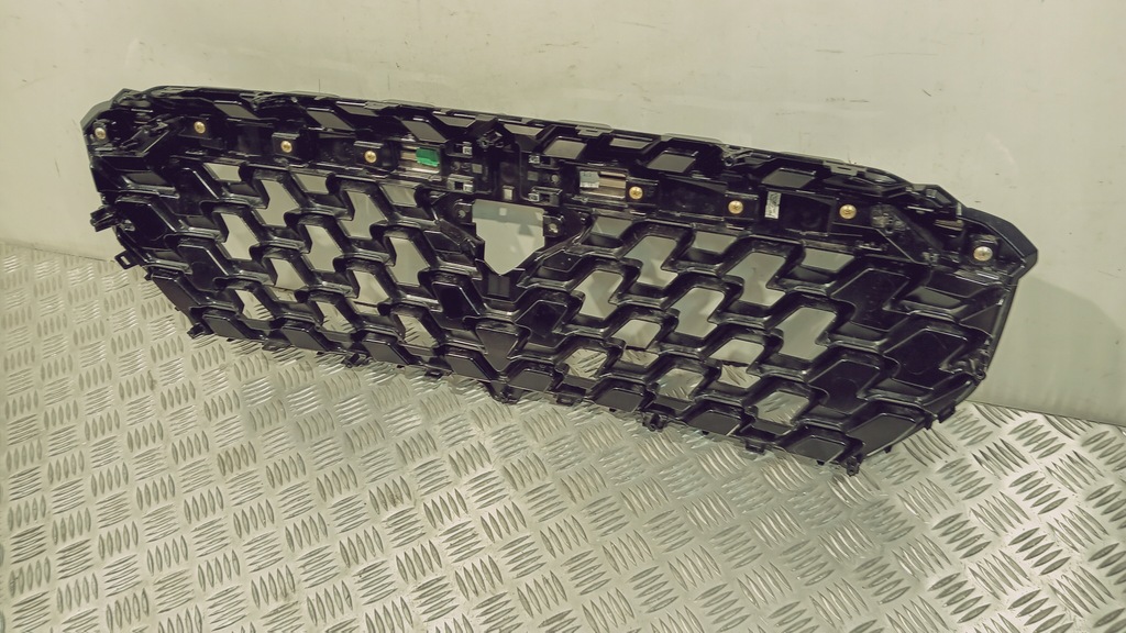 фото №12, Решётка радиатора suzuki s cross 21-26 71747-63700-ej1 оригинал bez камеры ładna