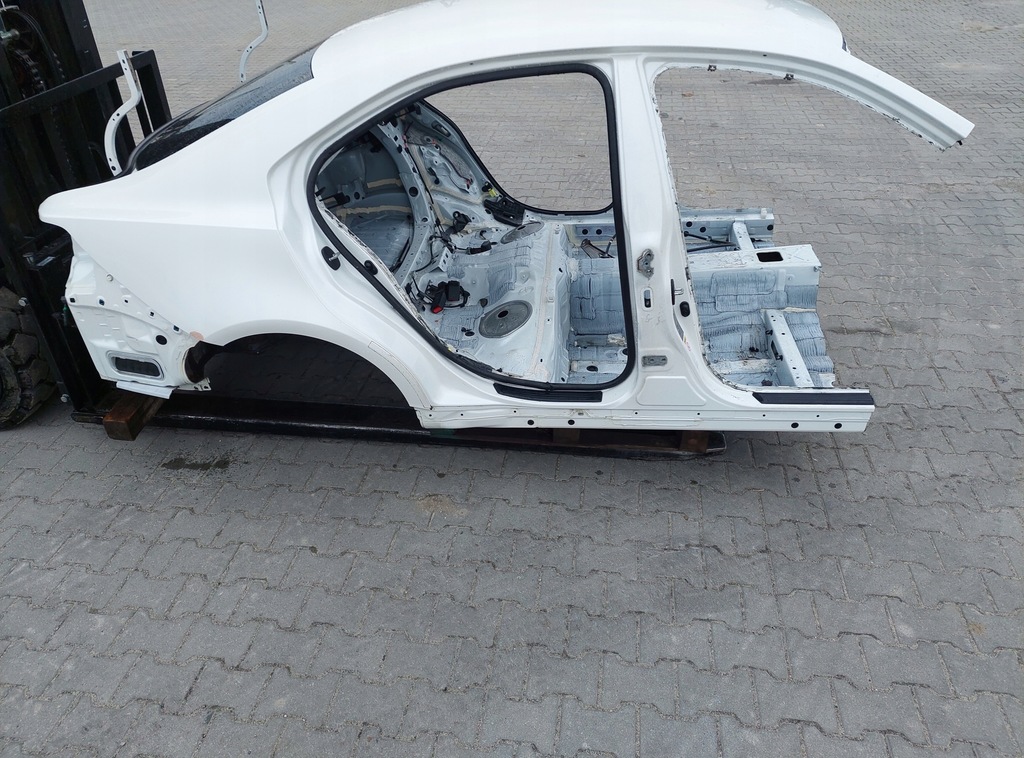 фото №5, Pas задняя задний поддон крыша крыло левый правый четверть lexus is iii 300 h 077