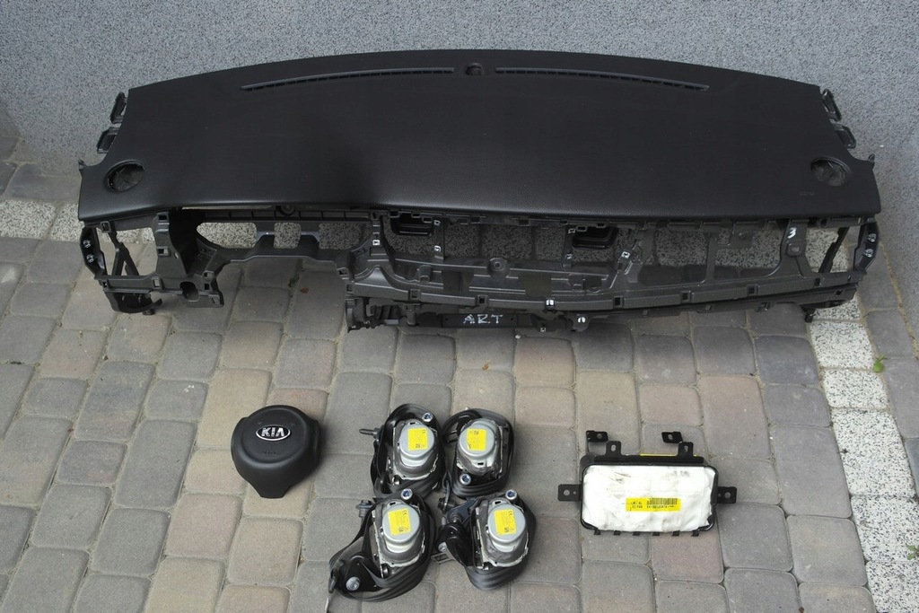 фото №1, Kia rio iv 4 подушка безпеки ремені pas панель приладів консоль панель приладів pulpit полиця