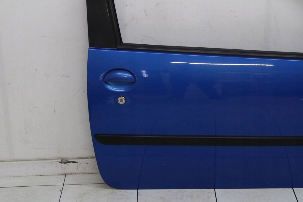 фото №6, Peugeot 107 c1 aygo 3d 05r- дверь правое передние правый перед elx