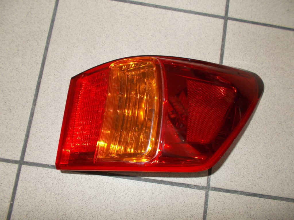 фото №1, Лампа задня lexus is lift is 220 10- права