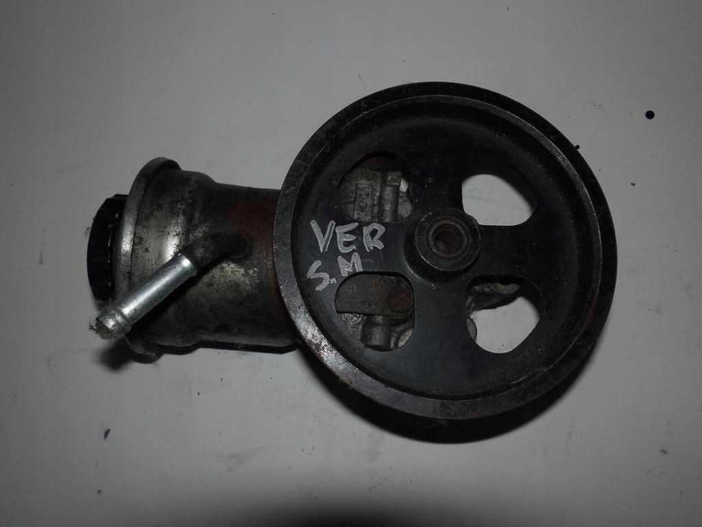 Купити Насос підсилювача toyota corolla verso