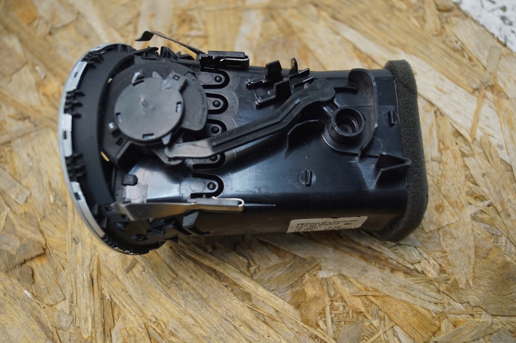 фото №6, Решётка обдув левая mercedes w204 lift a2048306354