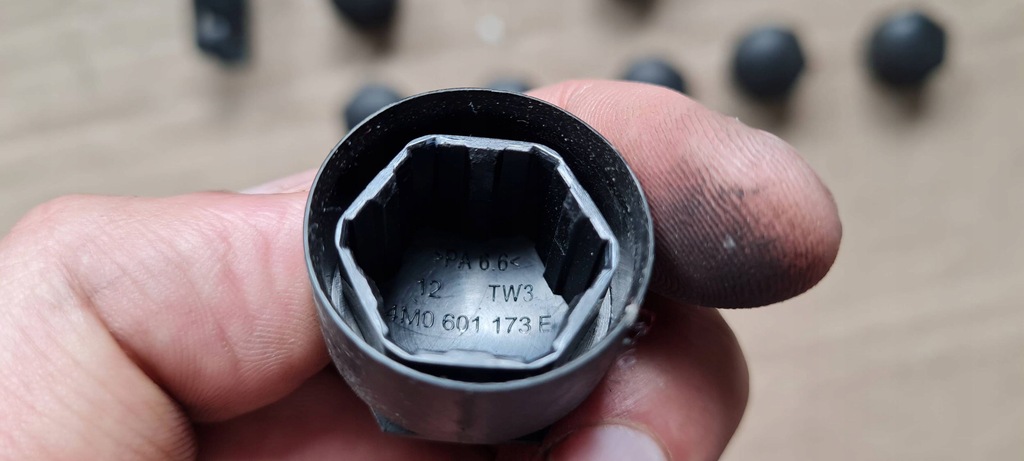 фото №11, Sq8 4m rsq8 q8 кришка болти колеса 20sztuk 4m0601173e a4 b9 a5 8w q7 4m a6