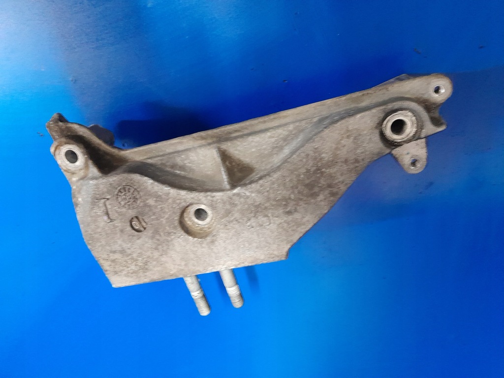 фото №1, Кронштейн двигуна hyundai tucson 2.0 crdi d4ea