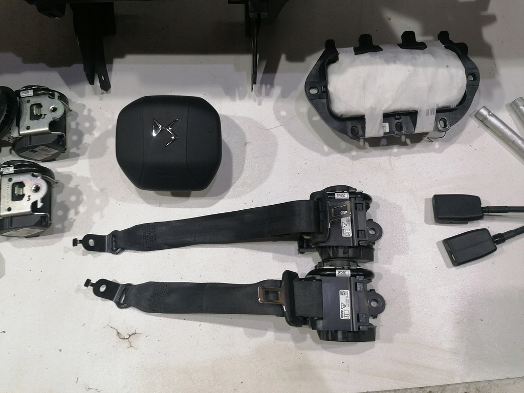 фото №8, Ds7 crossback приборная панель консоль подушка безопасности подушки безопасности ремни