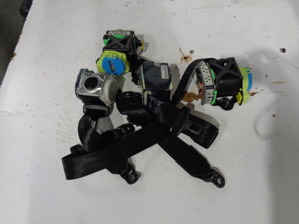 фото №1, Ремені натягувачі перед комплект audi tt 8j