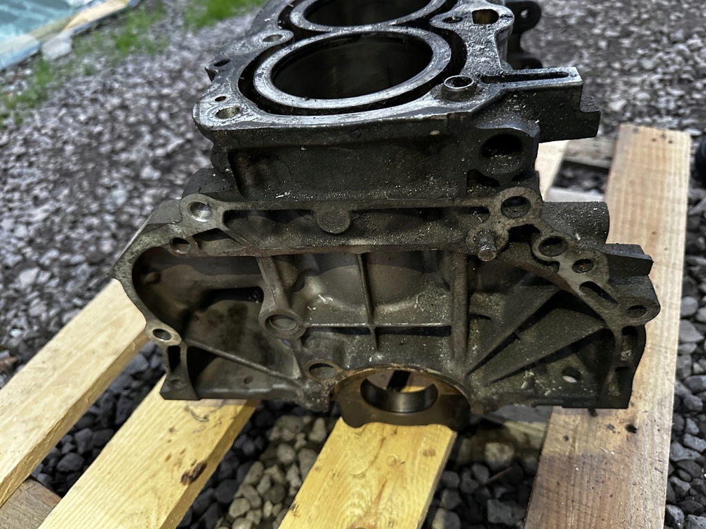 фото №8, Блок двигателя toyota avensis 2.0 16v 1az fse