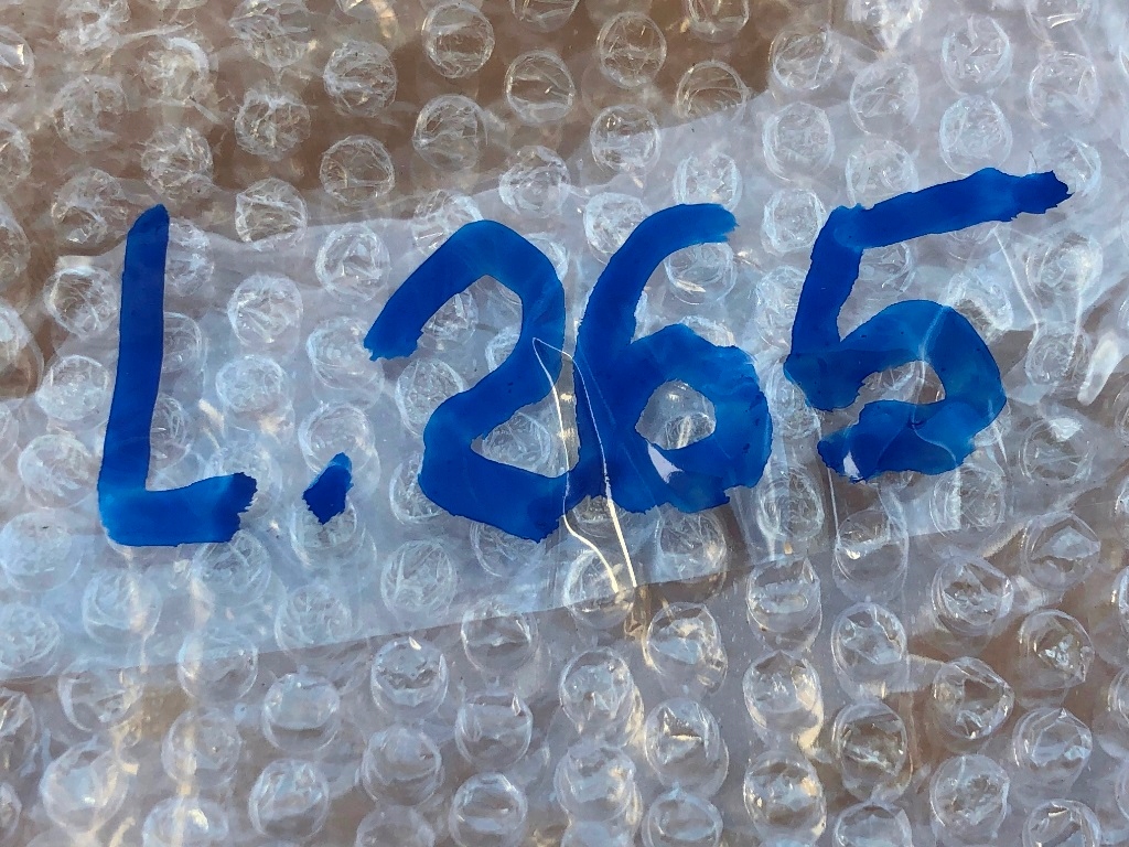 Накладка вкладиш корпус фари led правий передня 1305236341 до audi a4 b8 Оригінал