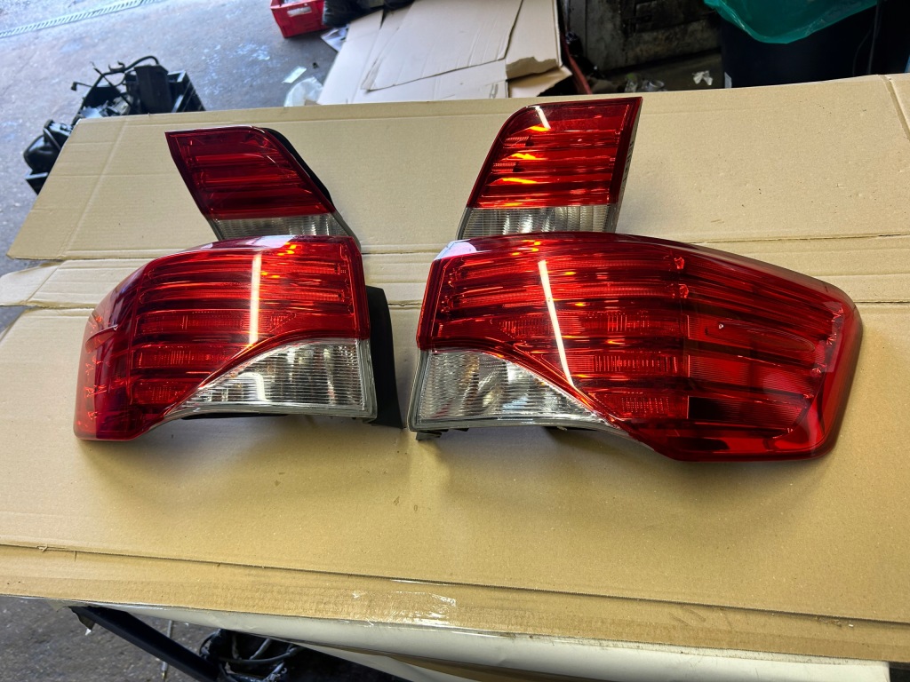 Toyota avensis t27 рестайлинг  седан фара фонари задние led комплект европа с Разборки