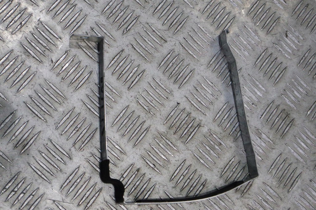 Купити Кронштейн кронштейн audi lamborghini q7 q8 4m urus 4m0804815b