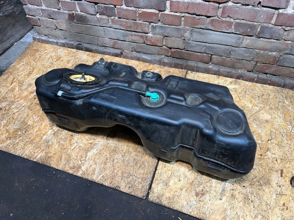 фото №7, Bmw x3 f25 x4 f26 bak бак насос пального бензин скло доставка