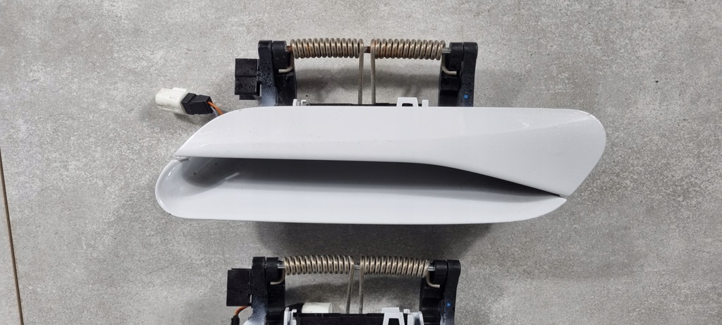 фото №1, Vw id.4 ручка левая 11a837205f