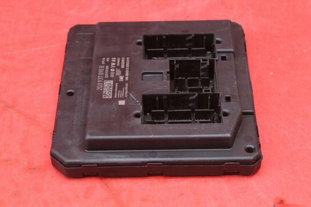 фото №6, Модуль комфорта 2q0937090b skoda kamiq 1.0 tsi 116 km 19-