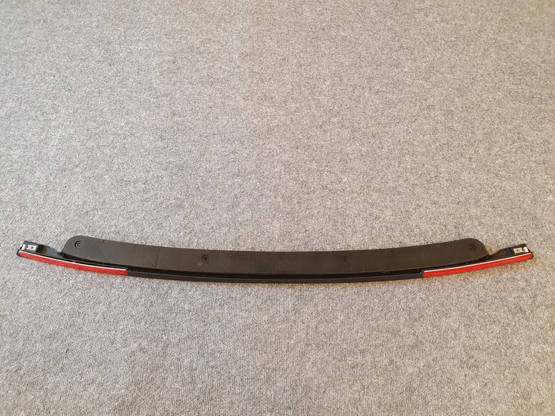 фото №1, Audi оригинальный номер 4e0807417b молдинг отражатель бампера