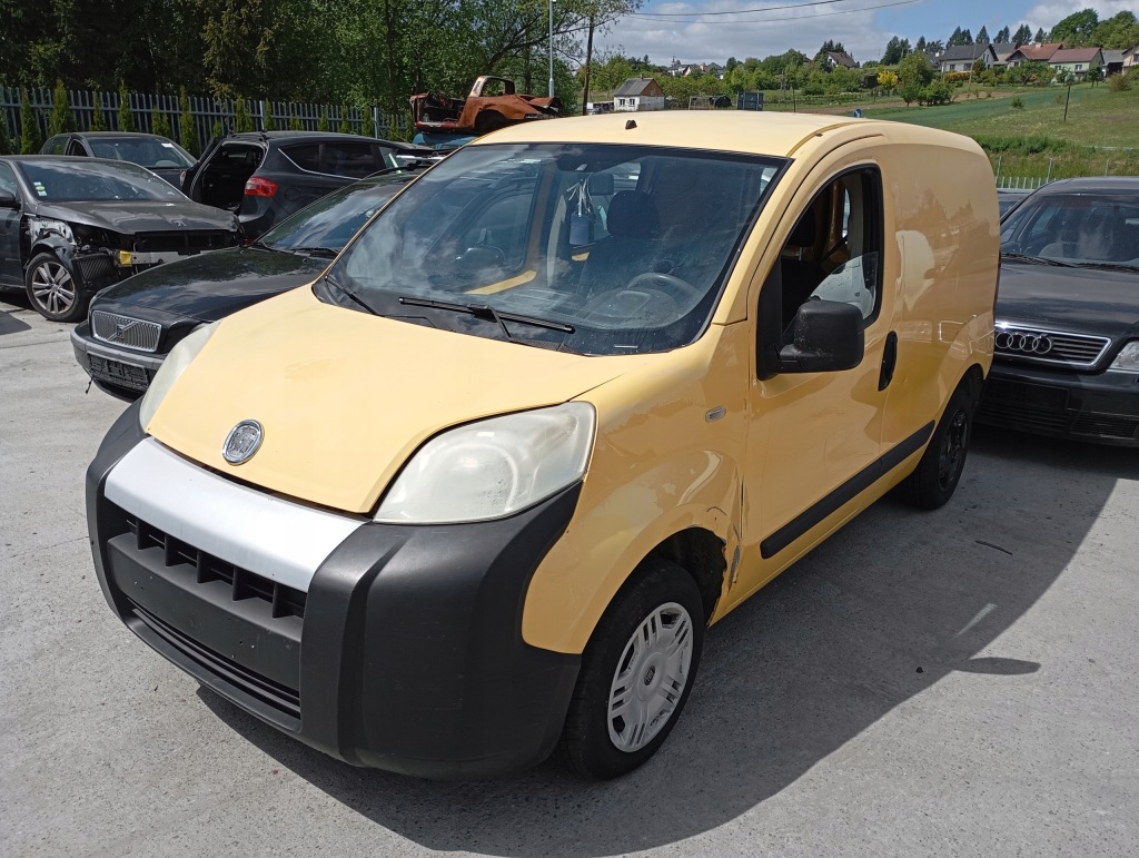 Fiat fiorino 07- citroen nemo peugeot bipper дверь задний  правое + левая стекло Оригинал