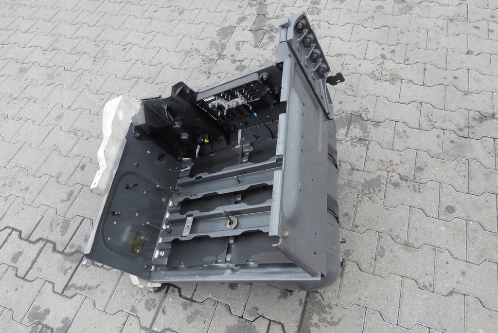 фото №2, Коробка акумуляторів renault dti renault t, c,d