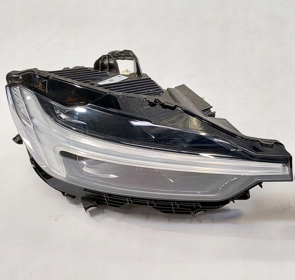 фото №1, Volvo xc60 лампа права full led 32337383