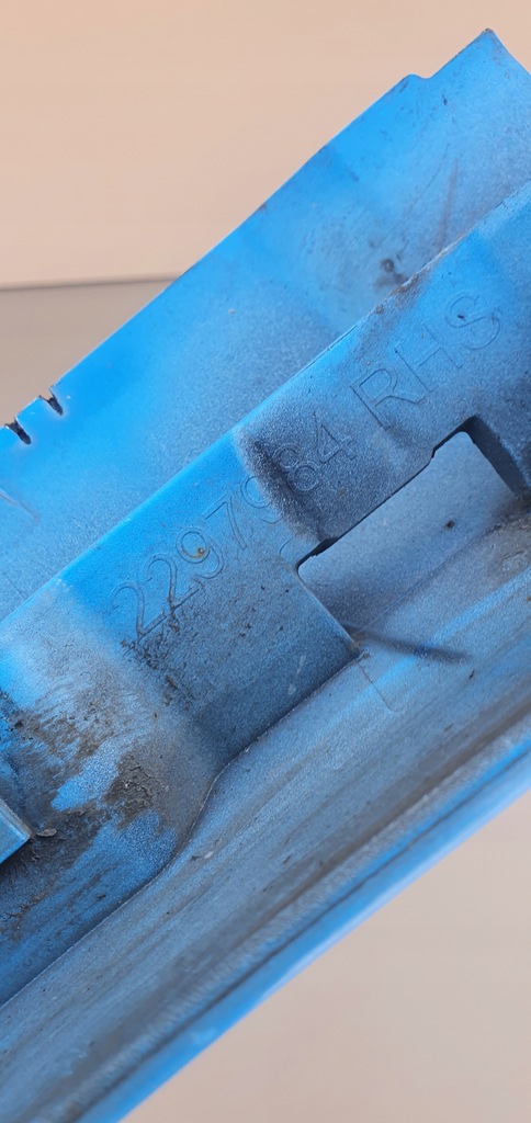 фото №9, Scania r s молдинг крила підкрилок права 2297984