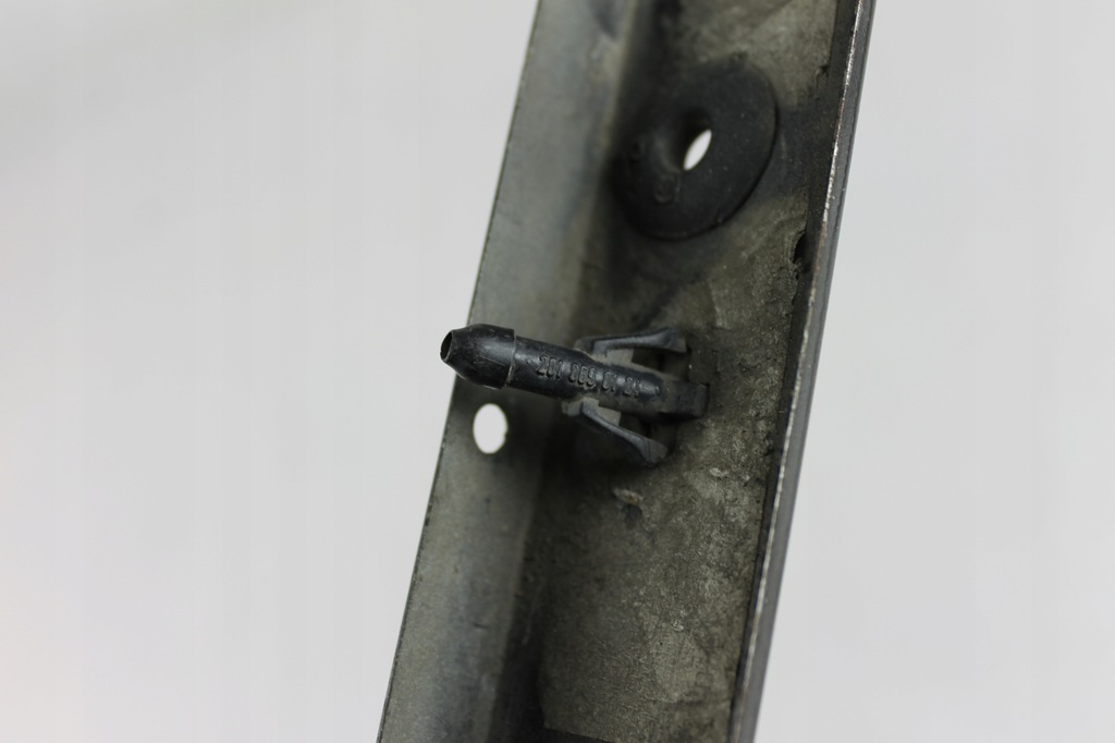 фото №6, Молдинг pod фара левый перед передняя mercedes w124 eklasa ксенон омыватель