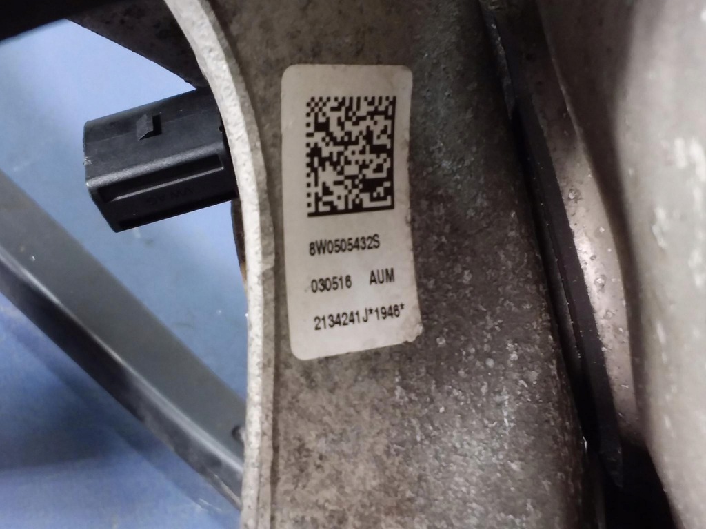 фото №6, Audi a4 b9 поворотный кулак задняя правая ступица 8w0505432s