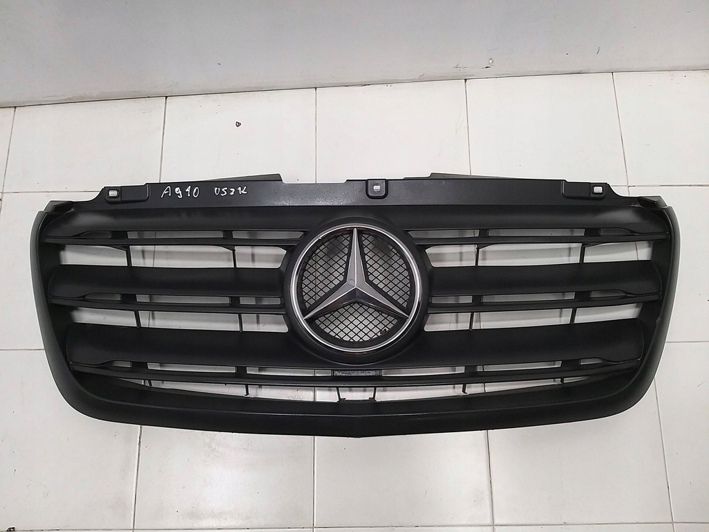 фото №1, Mercedes sprinter 907 910 решётка радиатора решётка радиатора оригинал a9108852600