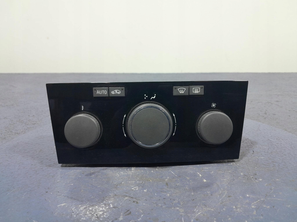 фото №1, Opel zafira b lift перемикач панель кондиціонера обдув 13250622