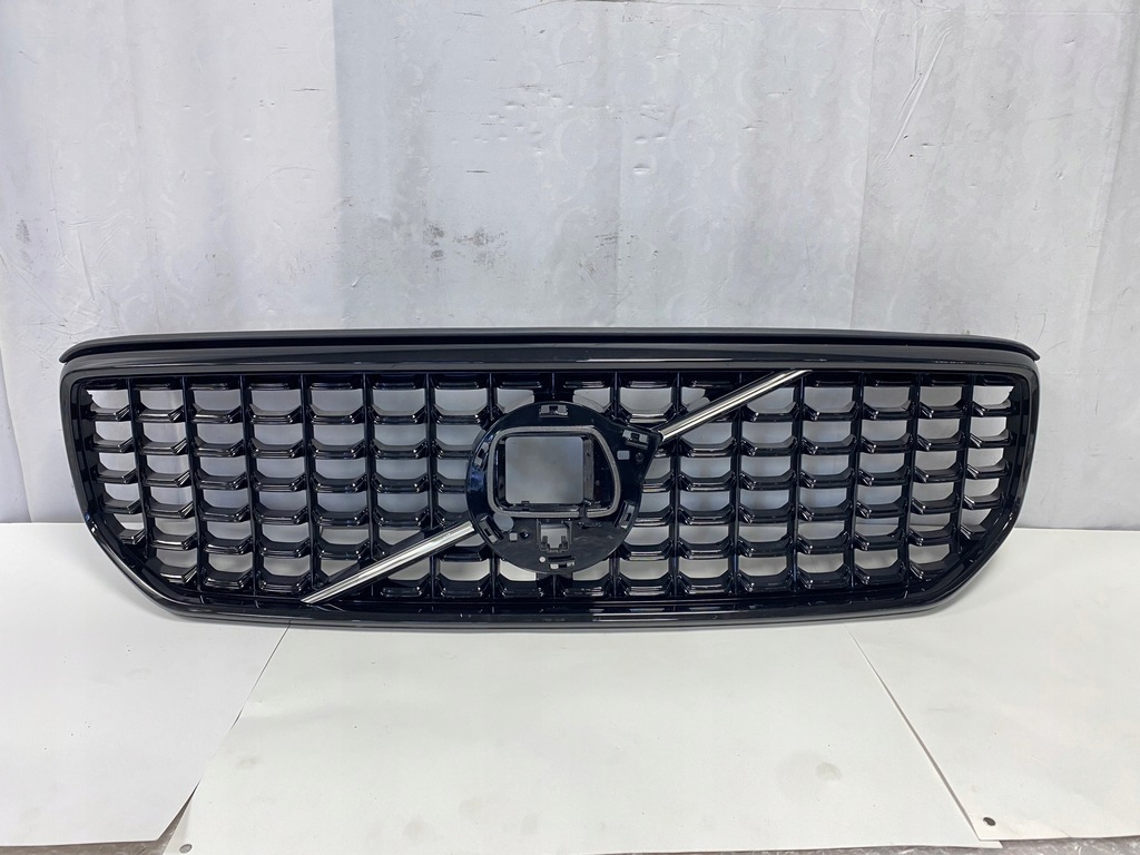 фото №1, Решітка радіатора решітка радіатора бампера перед volvo xc40 r-design lift 22-