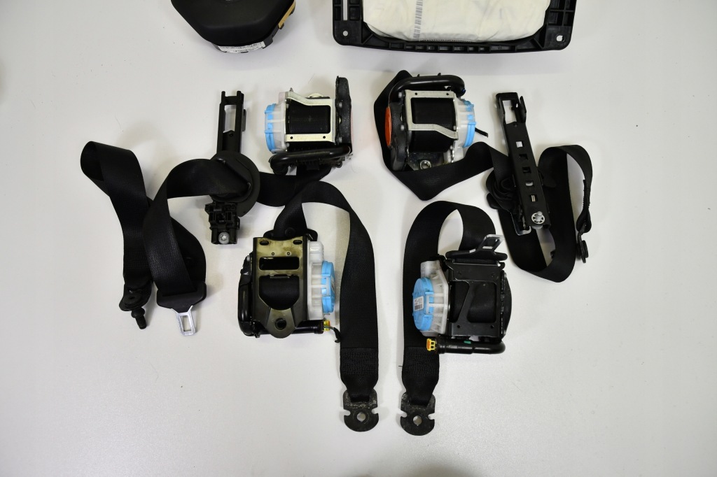 Mercedes a w176 pas безпеки перед лівий Ціна