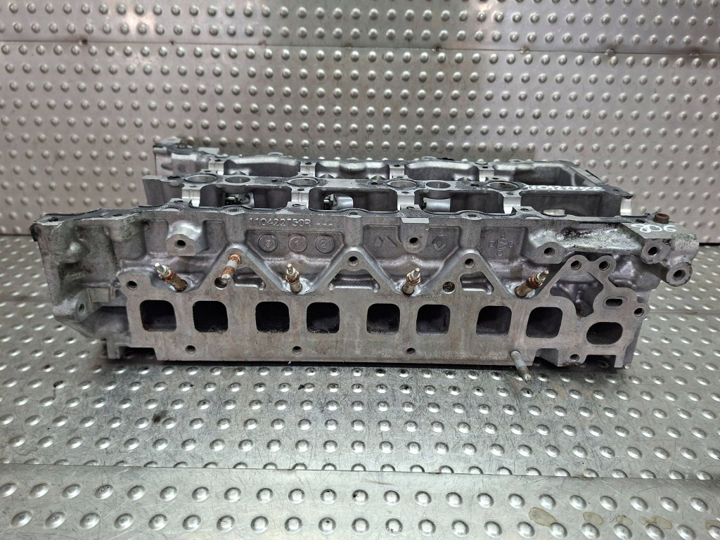 Купити Головка двигуна 110422750r renault master 3 2.3 dci biturbo 2015-