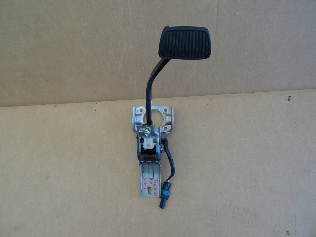 фото №1, Hyundai tucson ii педаль тормоза 32800d3105