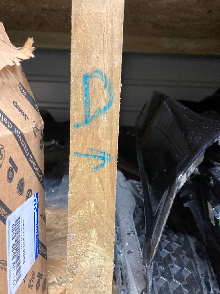 фото №12, Volvo xc70 бампер перед обшивка правый orygi.