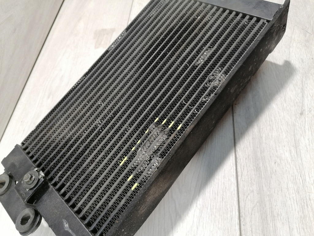 фото №5, Ferrari italia радіатор оливи