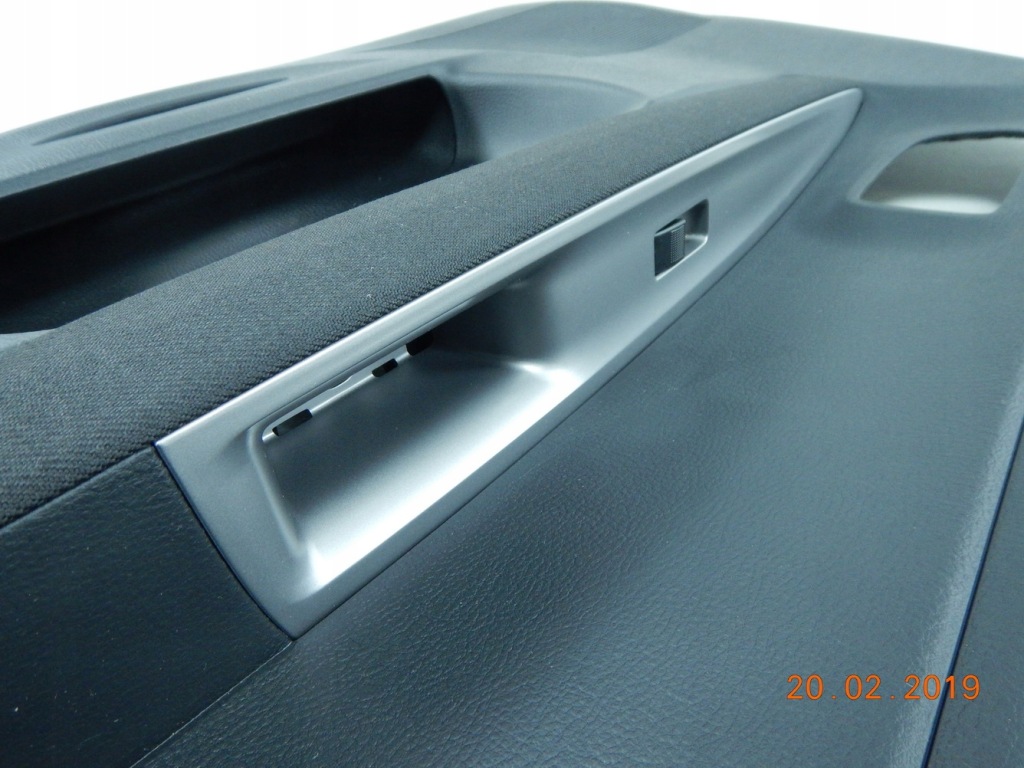 фото №4, Обшивка дверь правый перед mazda 2 dy новый с aso оригинальный номер