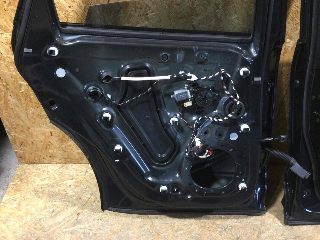 фото №15, Porsche macan gts двері задні ліва задня 95b833021grv 95b833311a