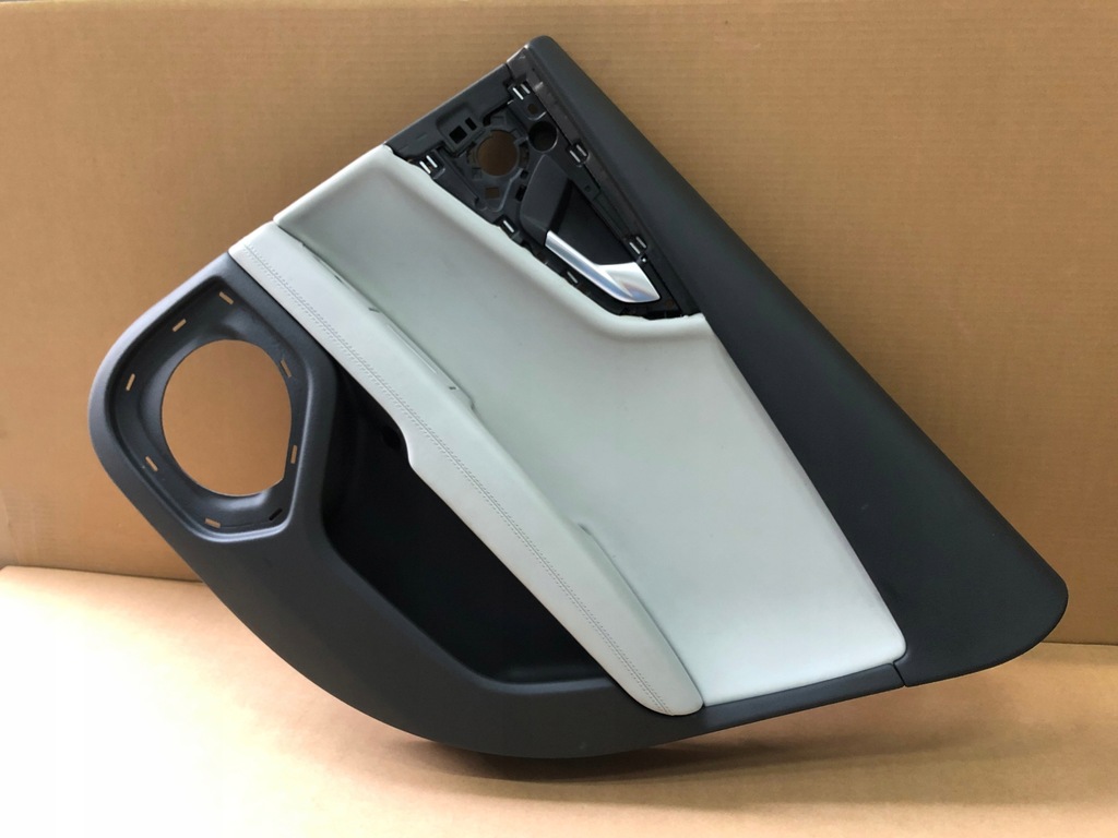 фото №1, Audi a7 обивка обшивка дверь правый задняя кожа