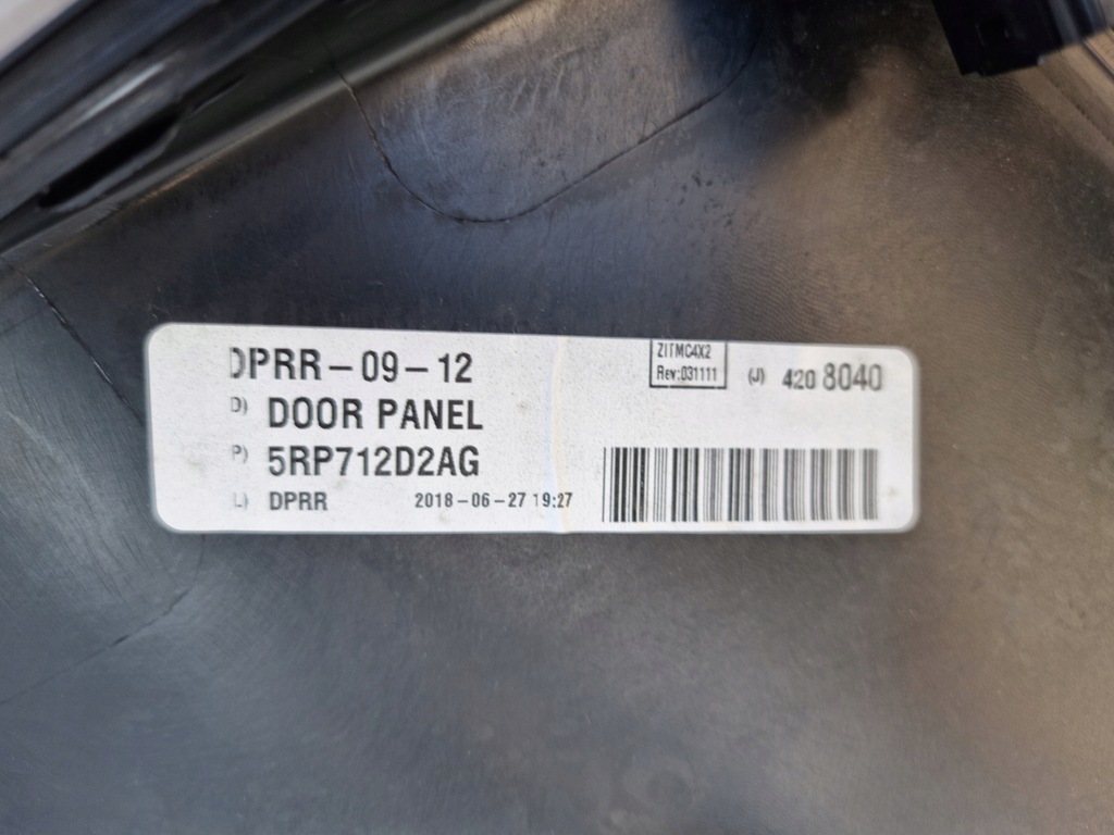 фото №9, Chrysler pacifica 3.6 обшивка дверь правый задняя пассажира 18r