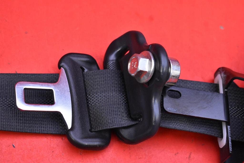 Ремень безопасности левый  перед натяжитель 640512700b nissan leaf 2 ze1 17-21 в Украине