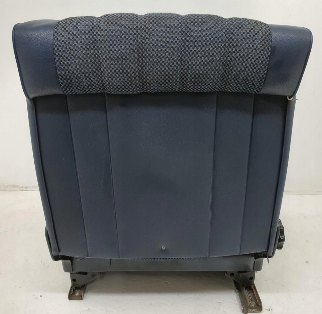 Сидіння водія лівий перед niebieski mercedes w115 w114 Зі Шроту