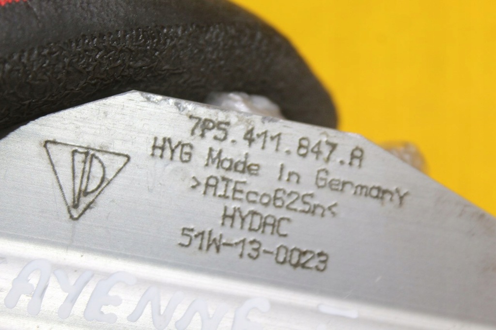 фото №6, Распределитель масла porsche cayenne ii 7p5411847a