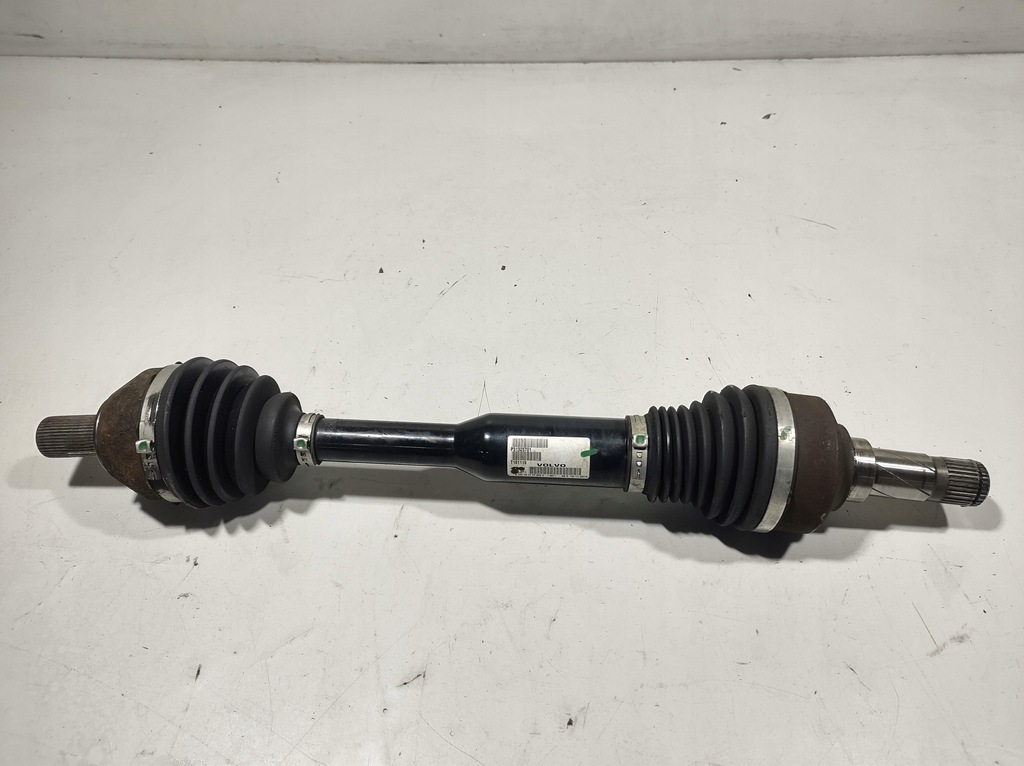 фото №1, Volvo xc60 2.0d 16- приводной вал левый перед 31325701